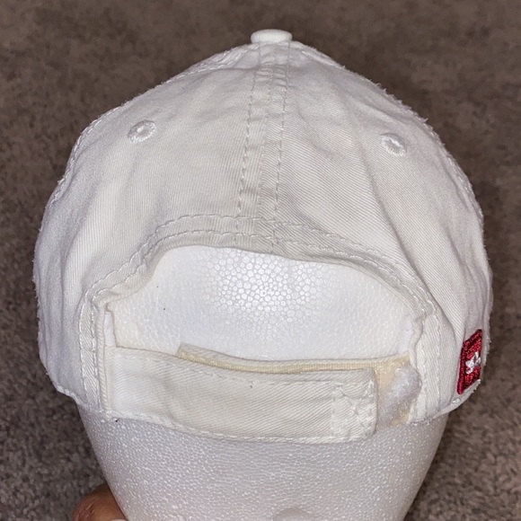 Hawk 🧢 - Picture 7 of 10